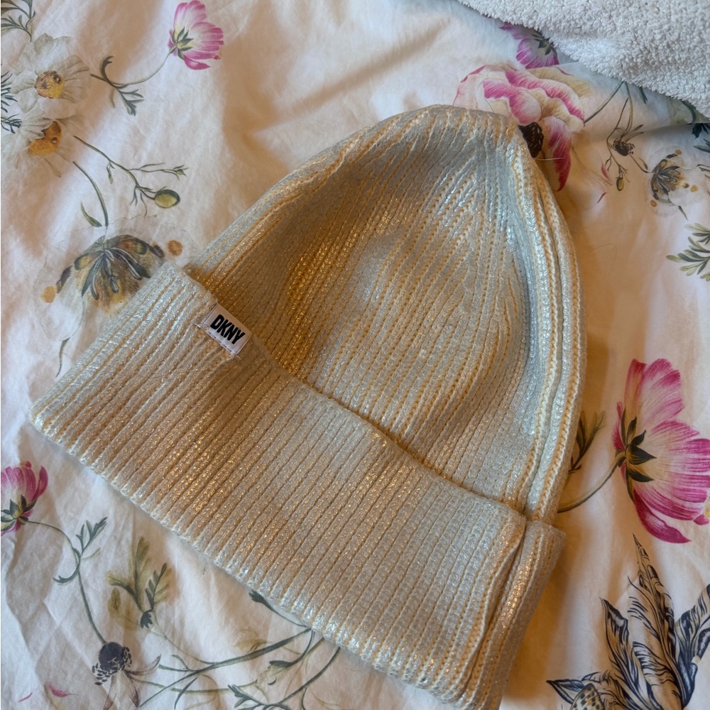 DKNY Metallic Silver Knit Beanie NWOT